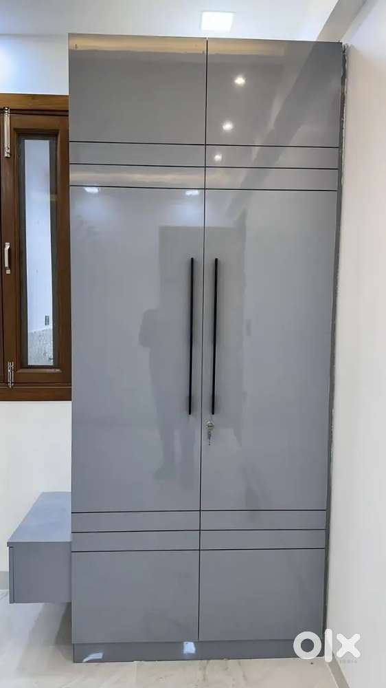 Furniture ka koi bhi kaam karwane ke liye contact karein