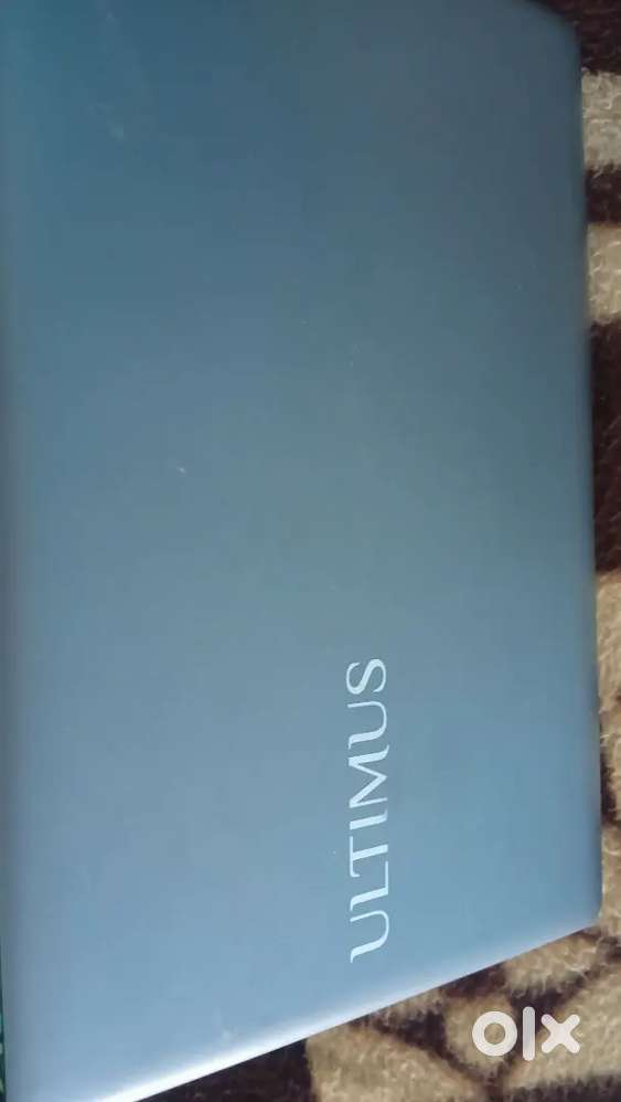 Ultimus Laptop