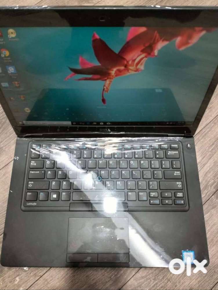 dell laptop i5 10th 8gb ram 512gb ssd uhd graphic new candition