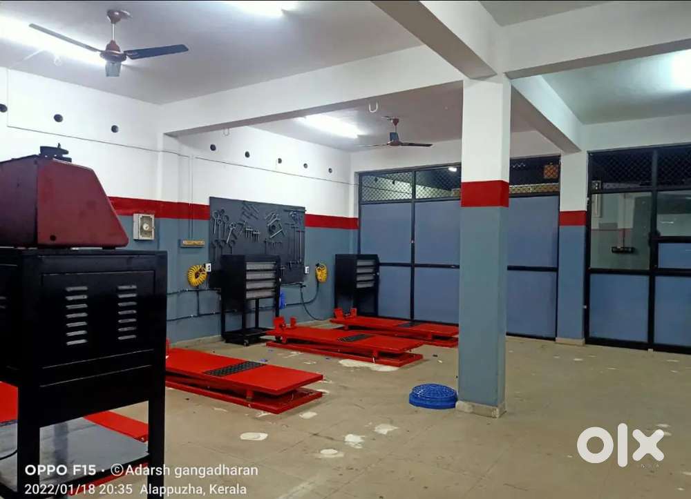 Two wheeler Mechanic