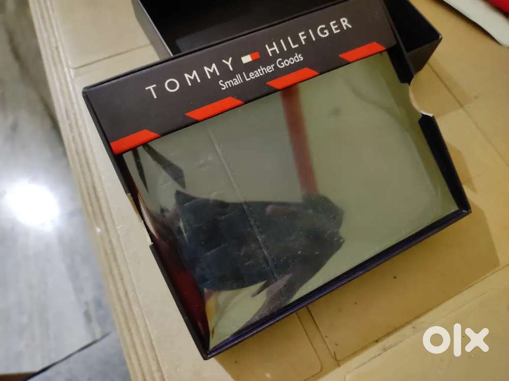 Tommy Hilfiger original leather wallet