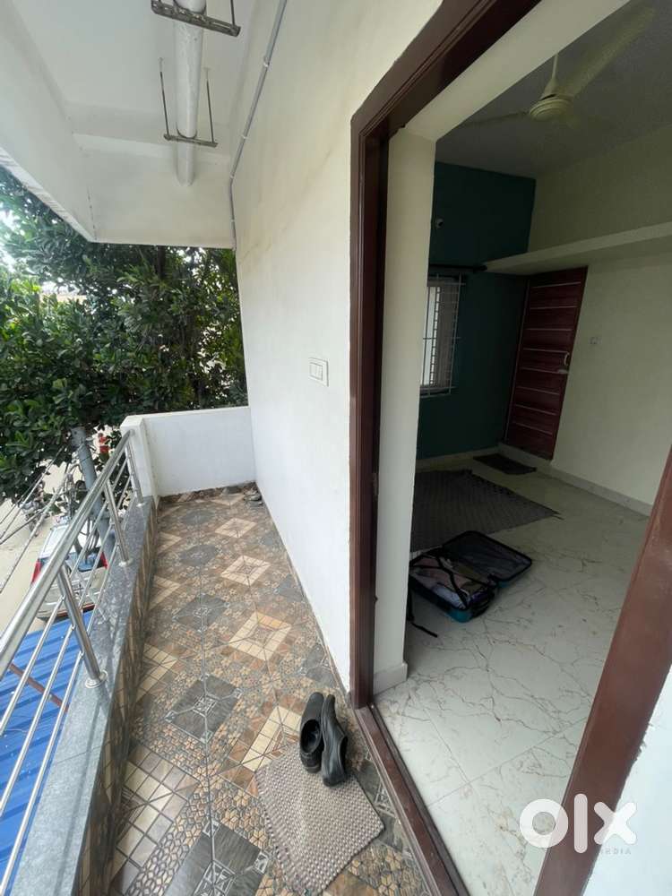 Need 1 room mate (2 sharing room)