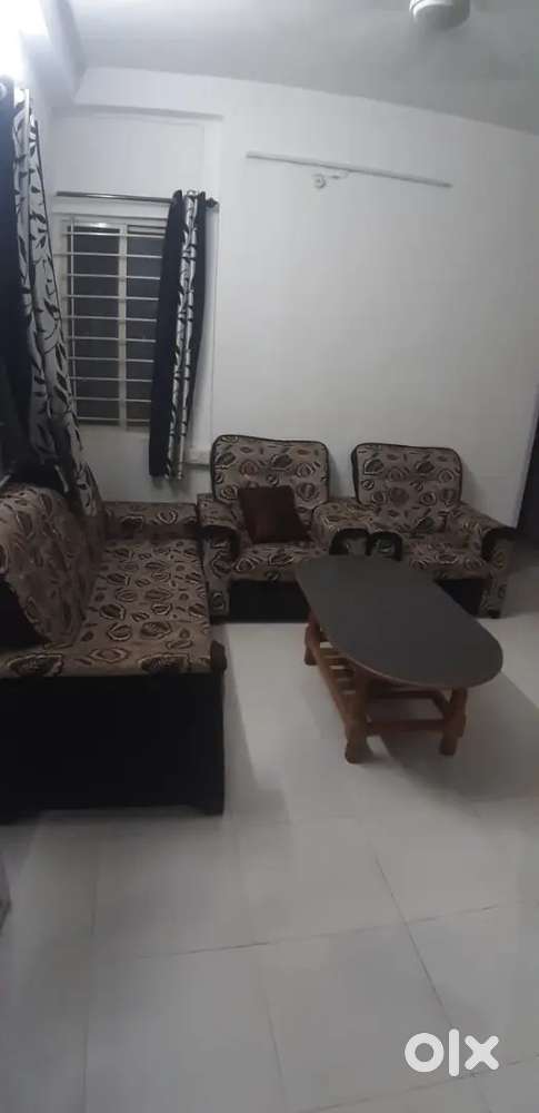 2 Bhk flat fully furnished in trilanga colony