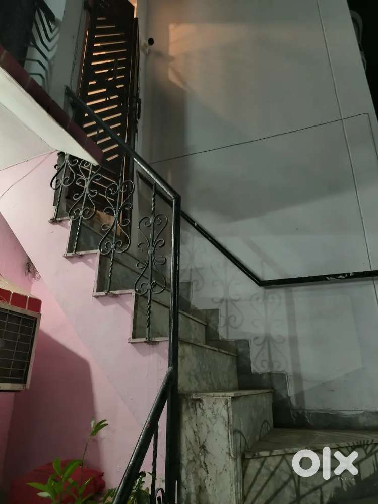 For Rent: Independent 3 rooms set on 1st floor