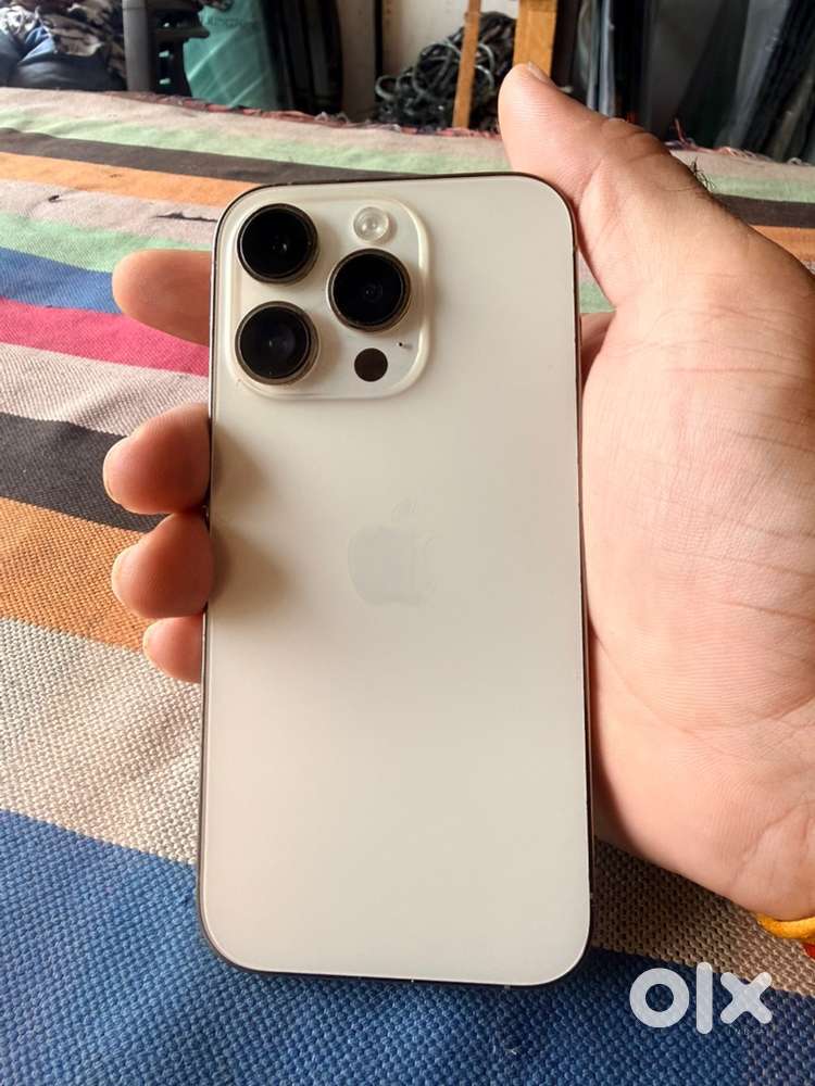 Good condition golden  colour 75 % battery health