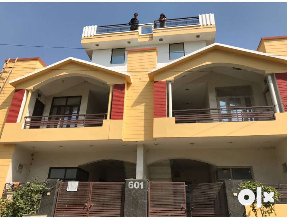 Six bed room House for Sale._ two set of houses