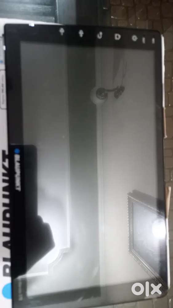 Blaupunkt Car Stereo 9 Inch Touchscreen