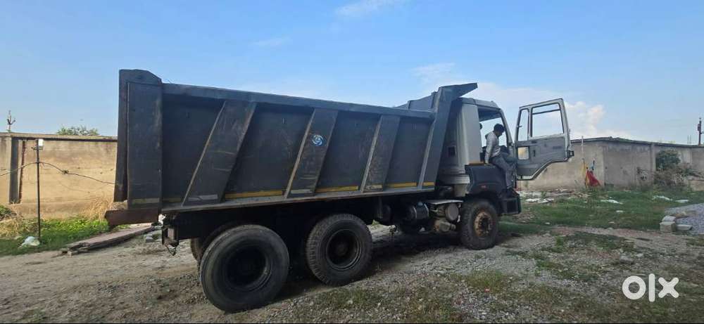 Ashoke leyland Bs6 Model