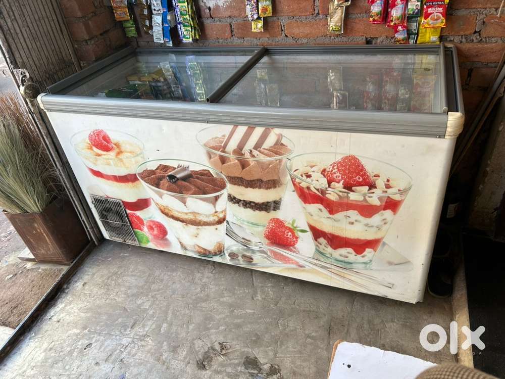 Deep fridge 450 liter