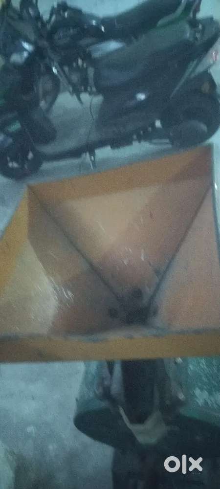 Small aata chaki with motor