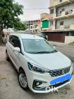 ड्रायव्हर पाहिजे.