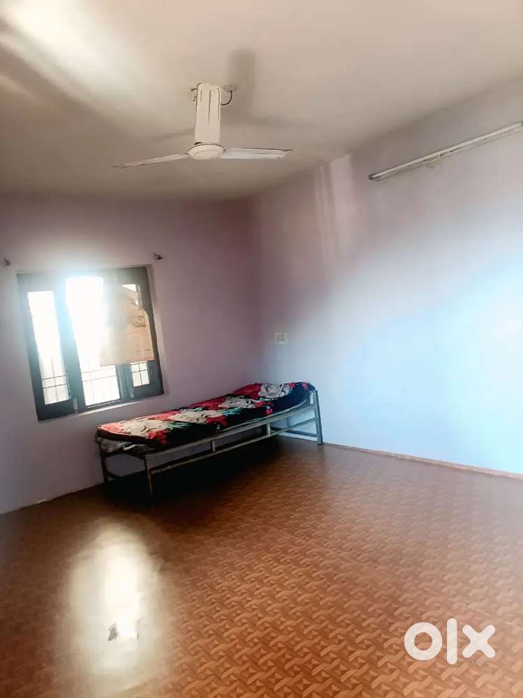 1BHK flat for families, in prime location