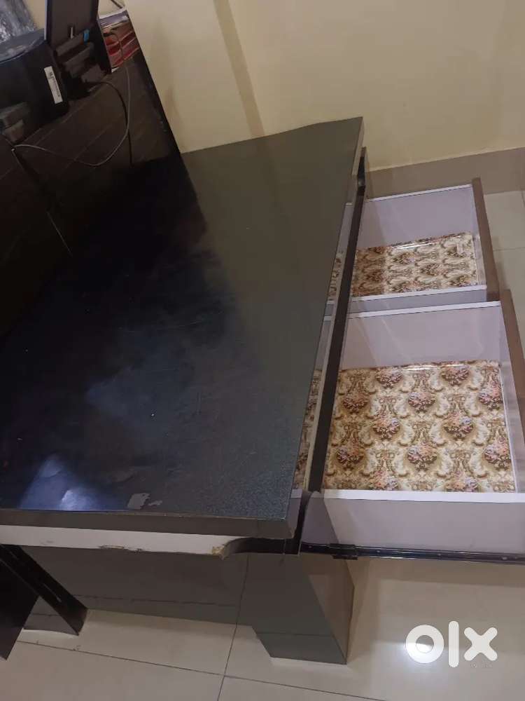 Dinning table
