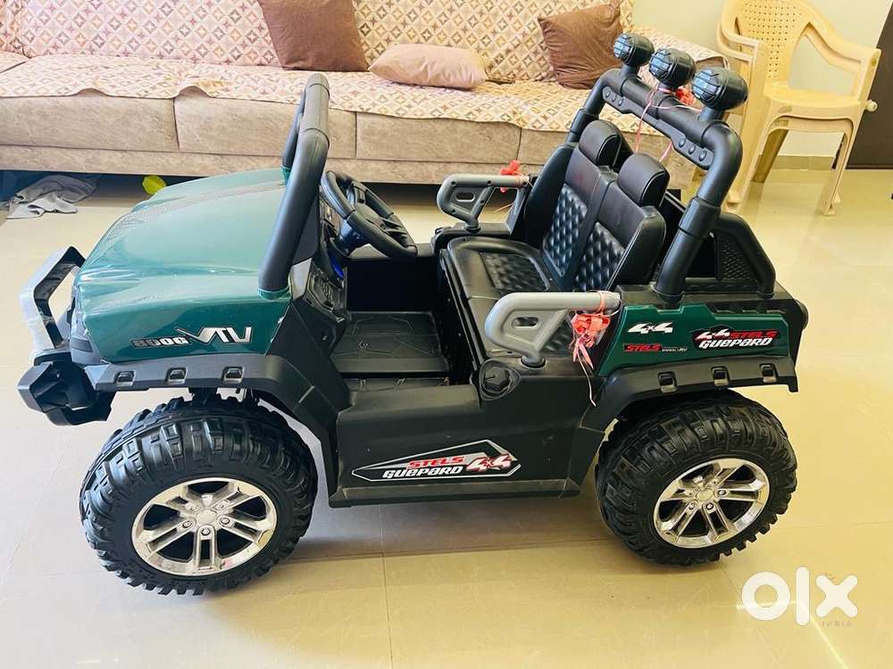 Toy car green