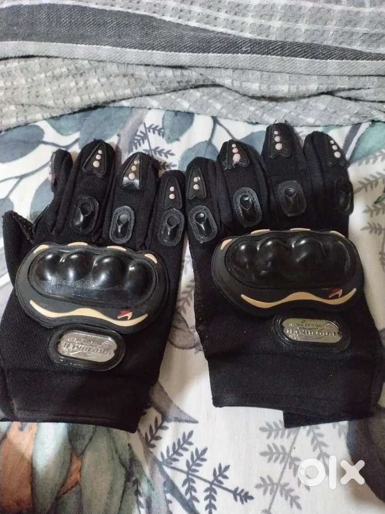 Riding hand gloves