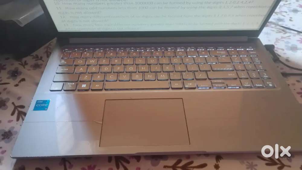 Asus vivobook 1220p i3 processor laptop(paise ka baat kr lenge)
