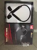 Bluetooth bone conduction earphone only 3 days old
