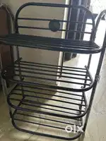Shoe stand