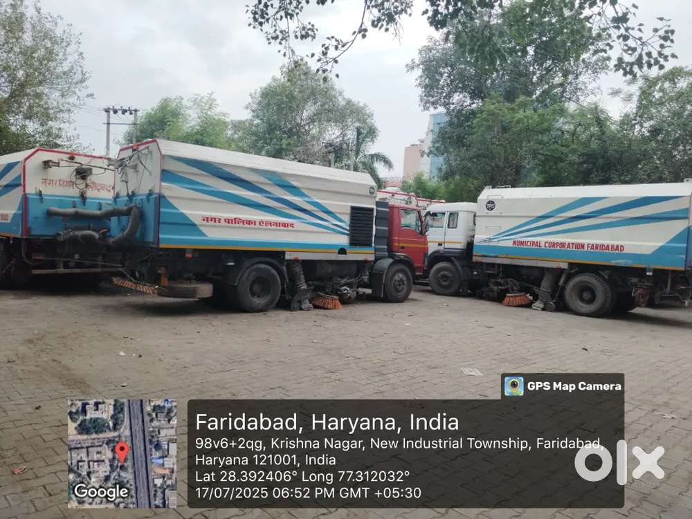 हैवी लाइसेंस होना जरूरी है।रात 8 से सुबह 5 बजे तक की ड्यूटी है।