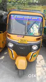 BAJAJ RE CNG TN03 AK 8651