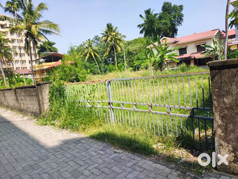 Commercial Plot For sale