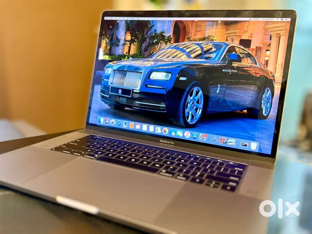 MacBook Pro i9  Touch Bar  15 Screen  Quick Deal