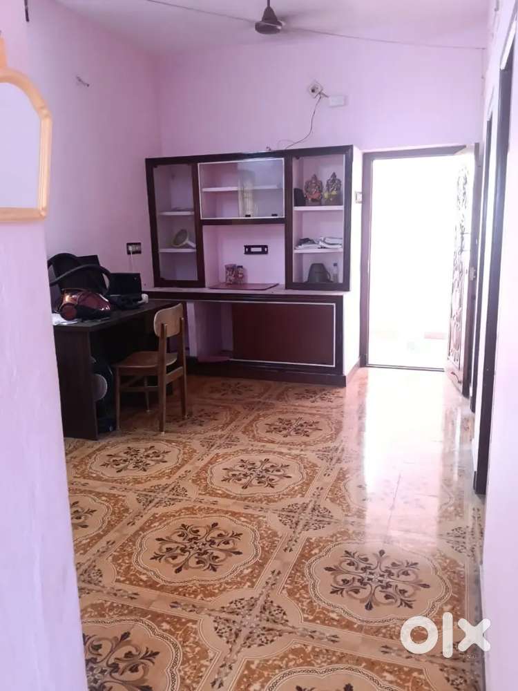 near varadaraja Perumal temple having  good space on all four sides