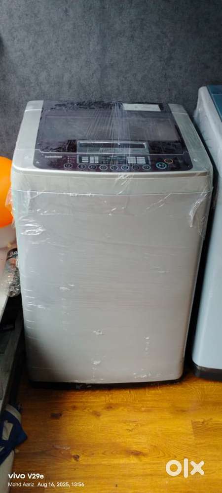 Daikin air condition good condition with warranty
