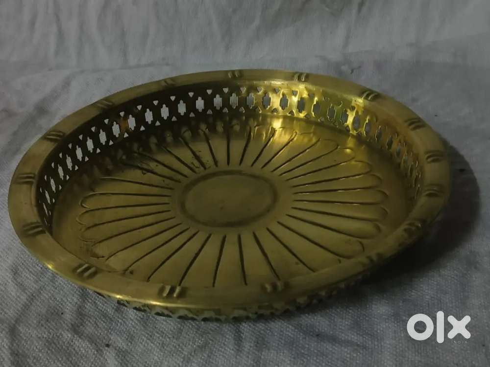 Antique pure brass solid heavy salad or fruits serving plate