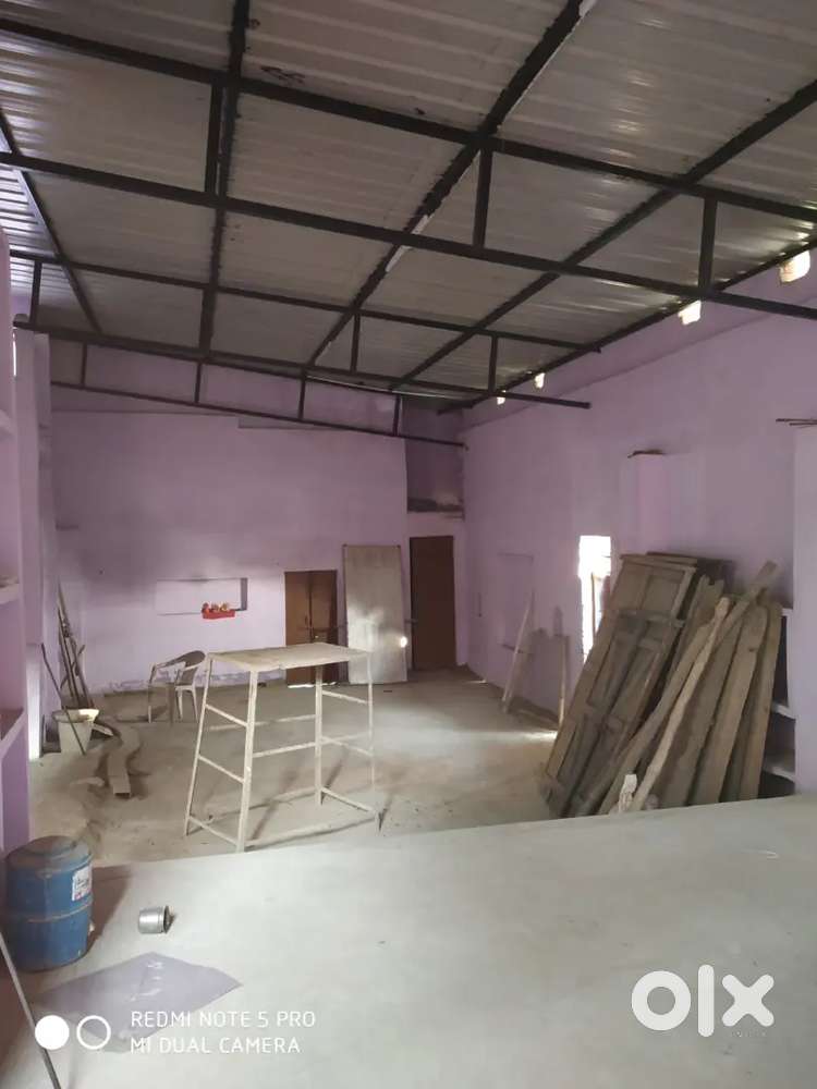 Godown available for rent near boat club kydganj