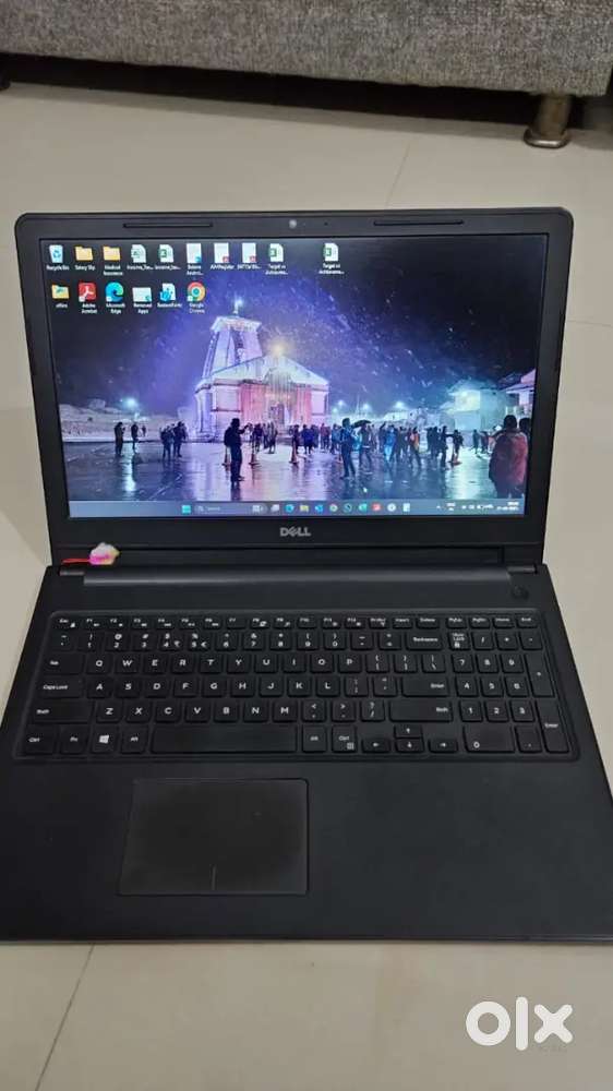 Dell Inspiron 15 (Pentium Silver N5000  4GB RAM  256GB SSD)