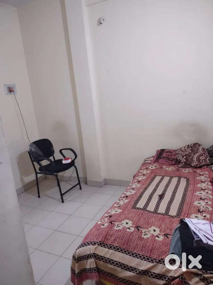 2 bhk flat for rent at new manish nagar