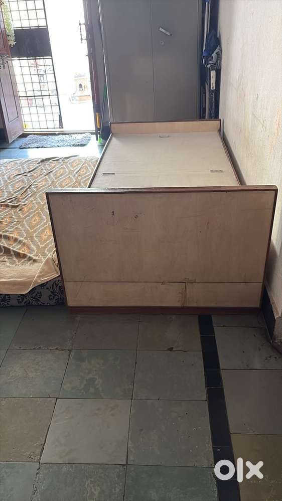 Good condition bed