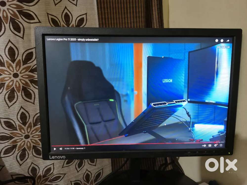 Monitor Lenovo Thinkstation 19 inch monitor screen