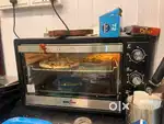 Microwave pizza maker