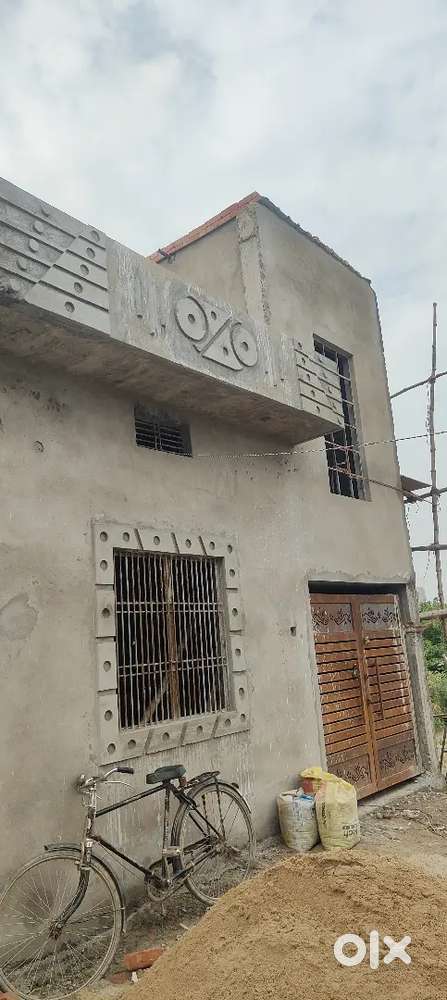 55 लाख में नया मकान 20 /40  बेचना है बसही चौराहे से 500 मीटर अंदर है