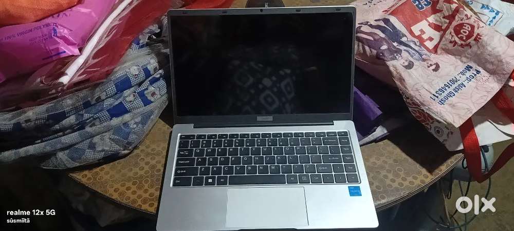 ULTIMUS APEX Bold Laptop