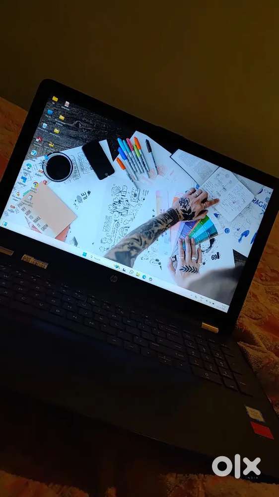 I am selling Hp laptop