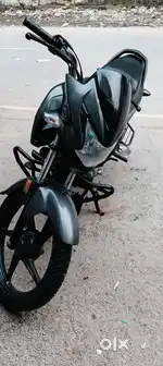 HONDA LIVO