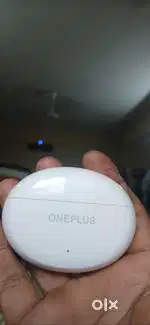 Ear buds oneplus