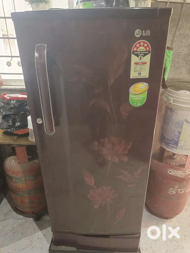 It's LG firdge 180 liter