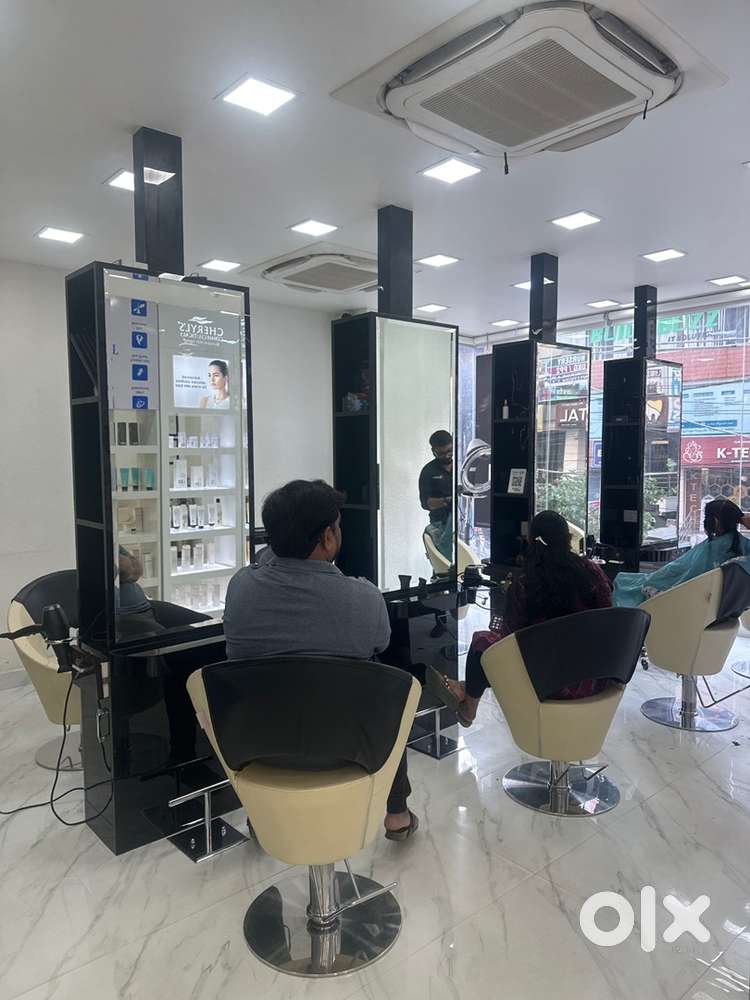 Urgently required front office executive