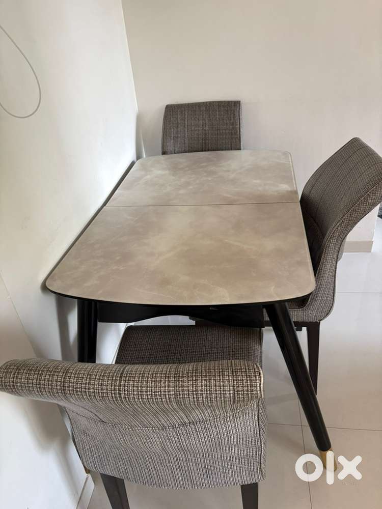 Dinning table with four chairs