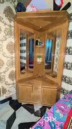 Double Mirror Dressing table