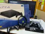 Playstation 4 / PS 4