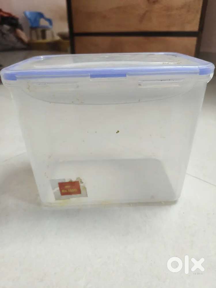 Plastic container 1 kg 15 pic (30 rs par pic)