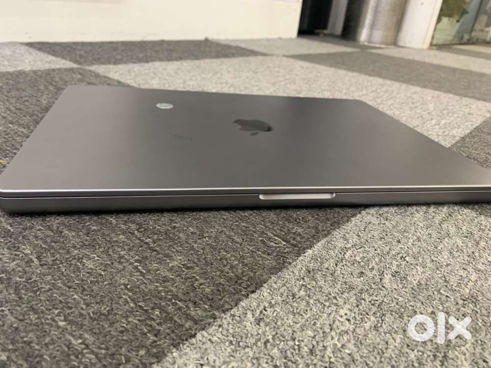 Macbook Pro M1 Max/16inch/A2485/32GB RAM/1TB SSD/Good working/With Bil