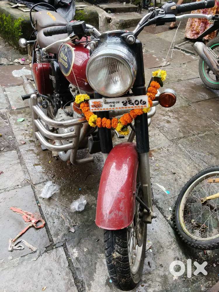 Royal Enfield classic 350 good condition  second owner