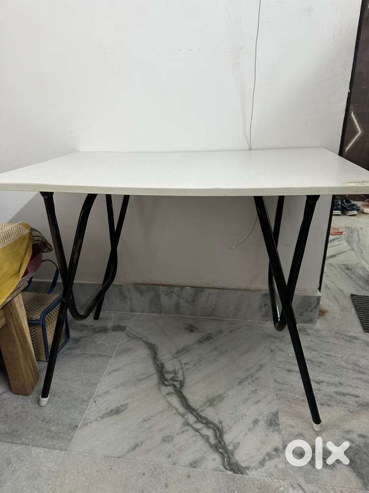 Foldable table and mirror