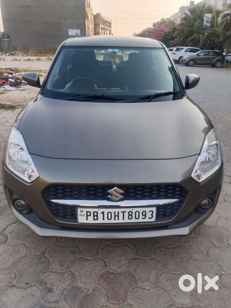 Maruti Suzuki Swift VXi + Manual, 2022, Petrol